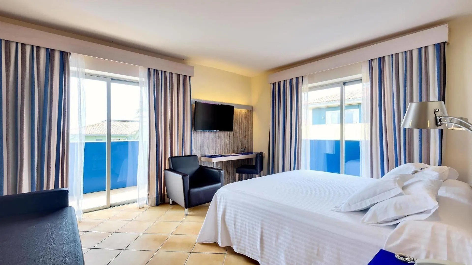 Occidental Menorca (Adults Only) Hotel Punta Prima