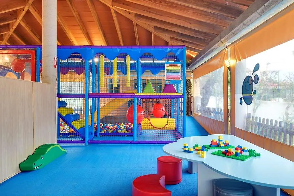 ****  Hotel Occidental Menorca (Adults Only) Punta Prima  Španělsko