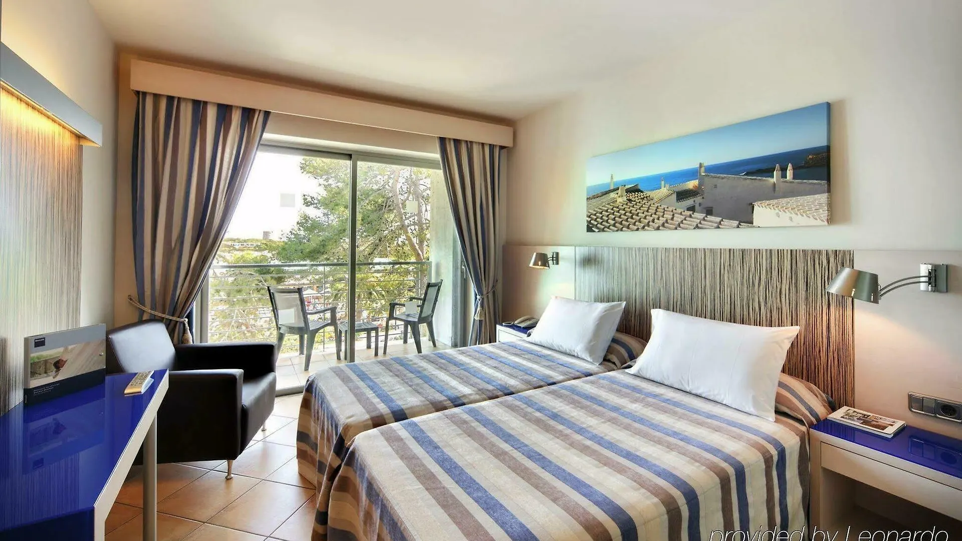 Hotel Occidental Menorca (Adults Only) Punta Prima  4*, Punta Prima (Menorca)